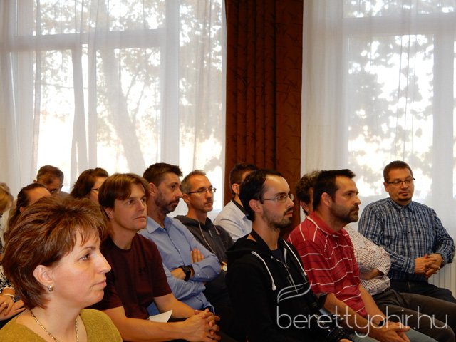 Mintakórtermet avattak 14